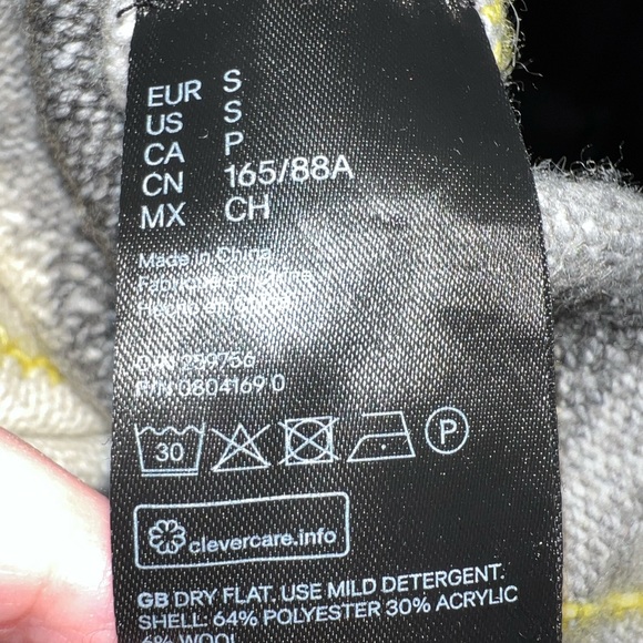 Pringle Of Scotland & H&M Sweater - Picture 7 of 9